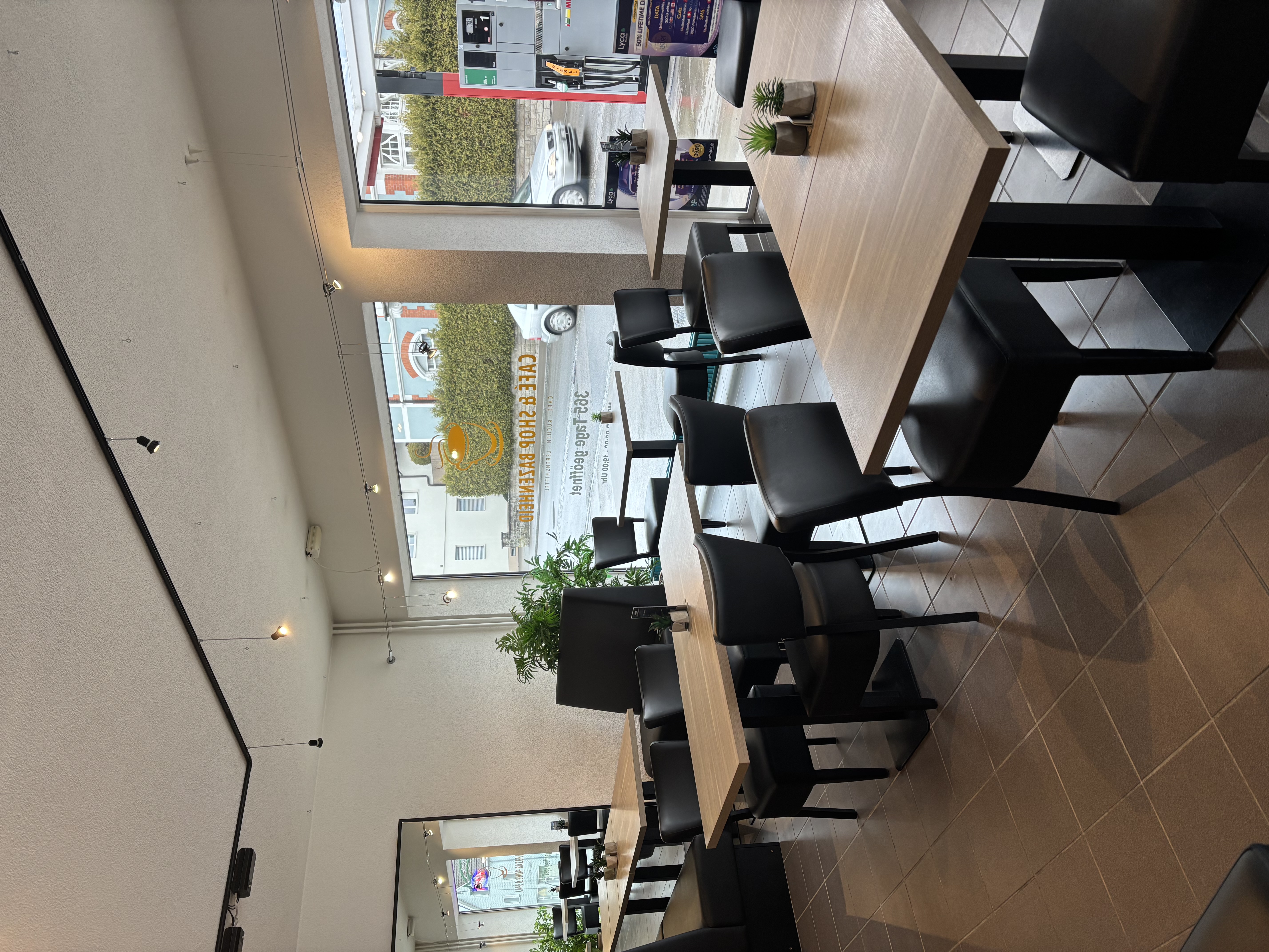 Café & Shop Bazenheid